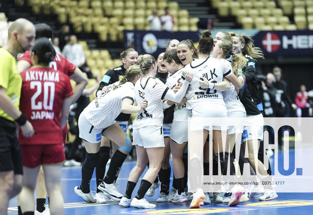 Germany players celebrates after winning in the IHF World Women s Handball Championship match between Germany and Japan in the preliminary Group F at Jyske Bank Boxen in Herning, Denmark on Tuesday, November 30, 2023 , Herning Jylland Denmark
