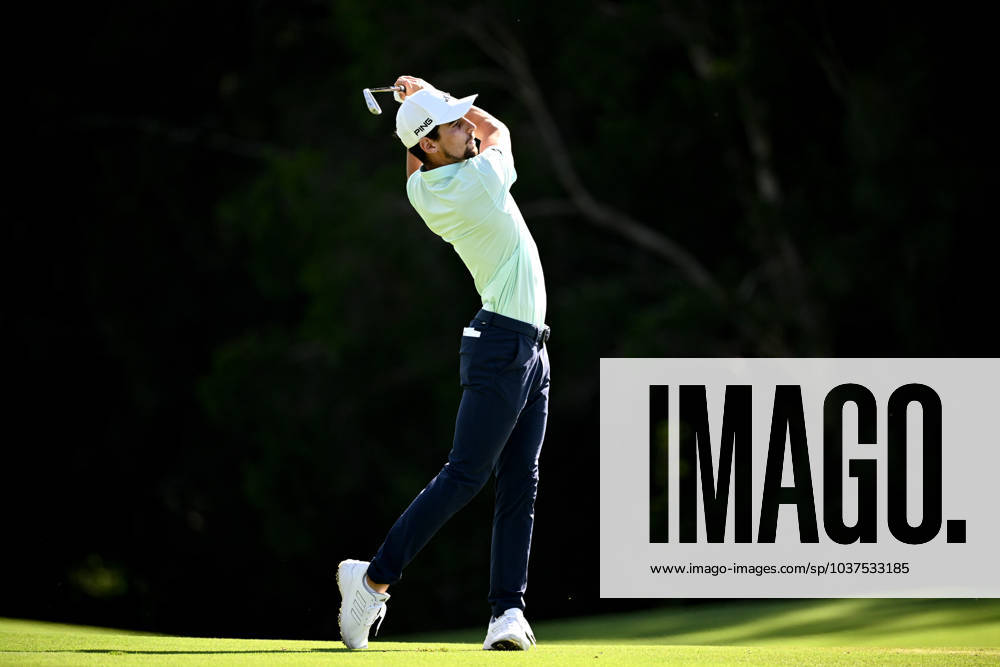 GOLF AUSTRALIAN OPEN, Joaquin Niemann of Chile plays a shot from the 14th fairway during Round 2 of the Australian Open 2023 at the Lakes Golf Club in Sydney, Friday, December 1, 2023. ( NO ARCHIVING, , NO USE IN BOOKS WITHOUT CONSENT SYDNEY NEW SOUTH WALES AUSTRALIA