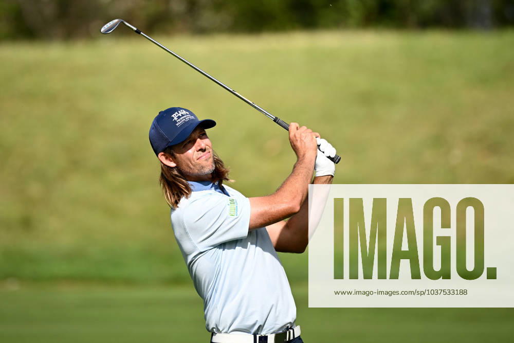 GOLF AUSTRALIAN OPEN, Aaron Baddeley of Australia plays a shot from the 13th fairway during Round 2 of the Australian Open 2023 at the Lakes Golf Club in Sydney, Friday, December 1, 2023. ( NO ARCHIVING, , NO USE IN BOOKS WITHOUT CONSENT SYDNEY NEW SOUTH WALES AUSTRALIA