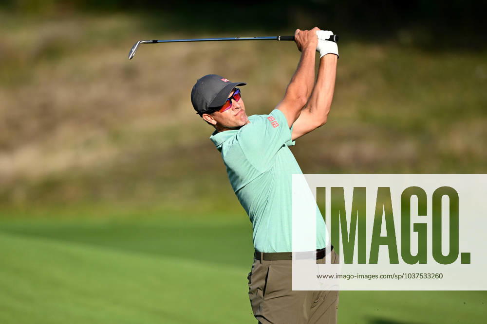 GOLF AUSTRALIAN OPEN, Adam Scott of Australia plays a shot on the 10th fairway during Round 2 of the Australian Open 2023 at the Lakes Golf Club in Sydney, Friday, December 1, 2023. ( NO ARCHIVING, , NO USE IN BOOKS WITHOUT CONSENT SYDNEY NEW SOUTH WALES AUSTRALIA