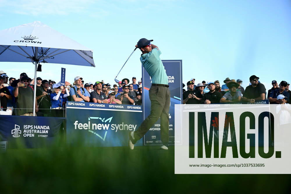 GOLF AUSTRALIAN OPEN, Adam Scott of Australia plays a shot from the 10th tee during Round 2 of the Australian Open 2023 at the Lakes Golf Club in Sydney, Friday, December 1, 2023. ( NO ARCHIVING, , NO USE IN BOOKS WITHOUT CONSENT SYDNEY NEW SOUTH WALES AUSTRALIA
