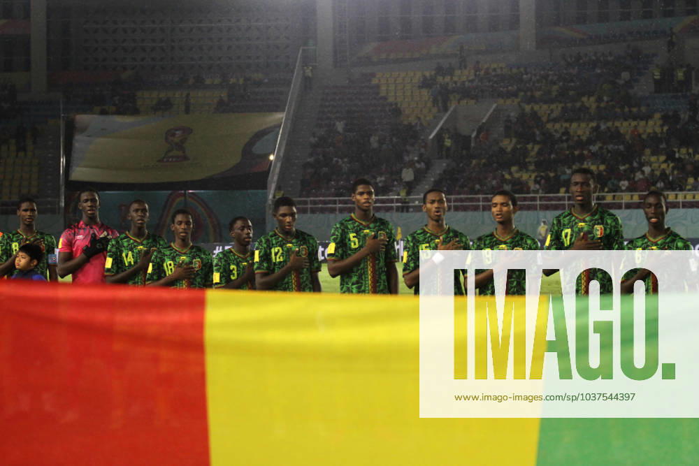 Mali national team, Nationalteam players sing their national anthem during FIFA U-17 World Cup 3rd Place match between Argentina and Mali at Manahan Stadium. Surakarta Indonesia - ZUMAb228 0369860327st