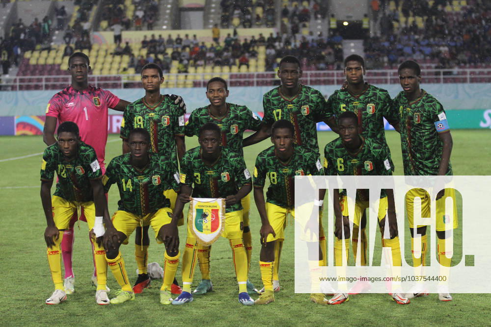Mali national team, Nationalteam line up before FIFA U-17 World Cup 3rd Place match between Argentina and Mali at Manahan Stadium. Surakarta Indonesia - ZUMAb228 0369860336st