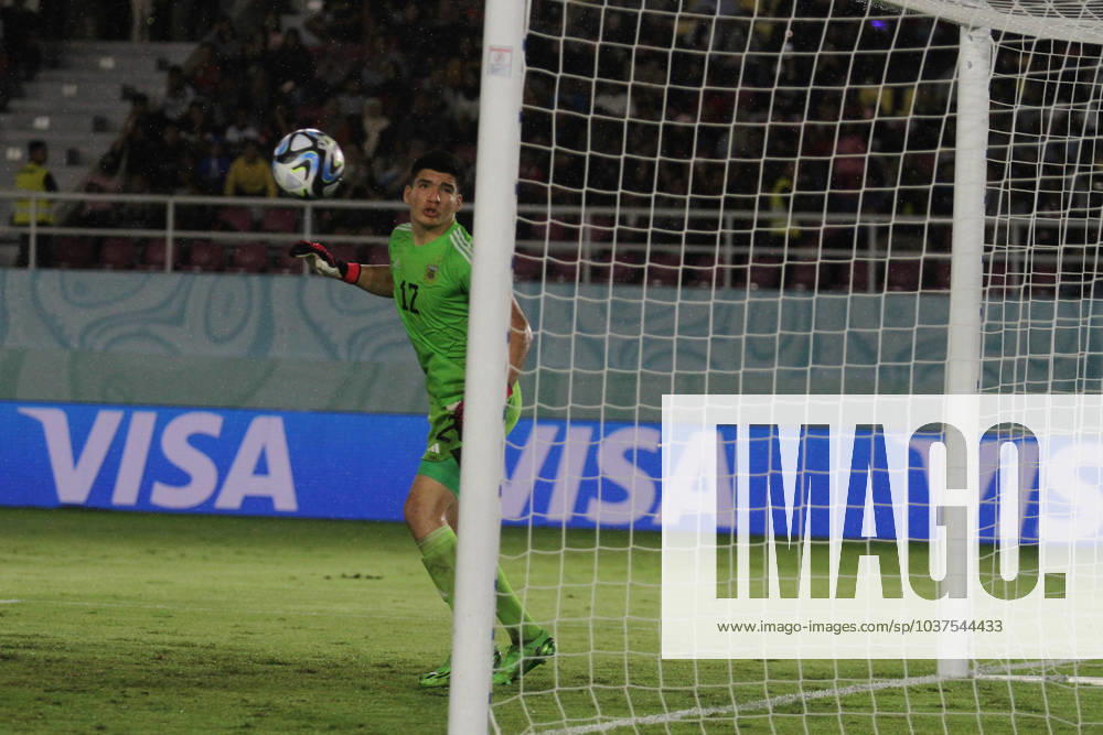 JEREMIAS FLORENTIN of Argentina looking at the ball hitting the goal post during FIFA U-17 World Cup 3rd Place match between Argentina and Mali at Manahan Stadium. Surakarta Indonesia - ZUMAb228 0369861651st