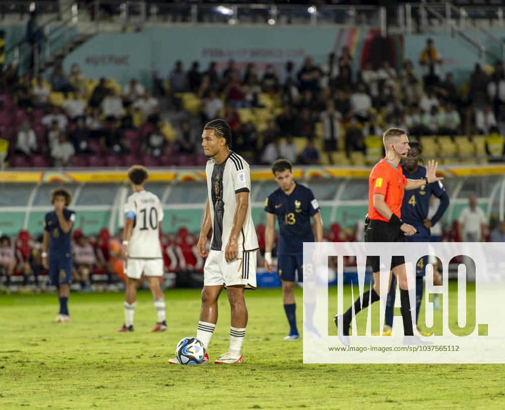 Football U 17 World Cup 2023, Final Germany France, at Manahan Stadium Surakarta Scene before Paris Brunners penalty kick Germany 1 0