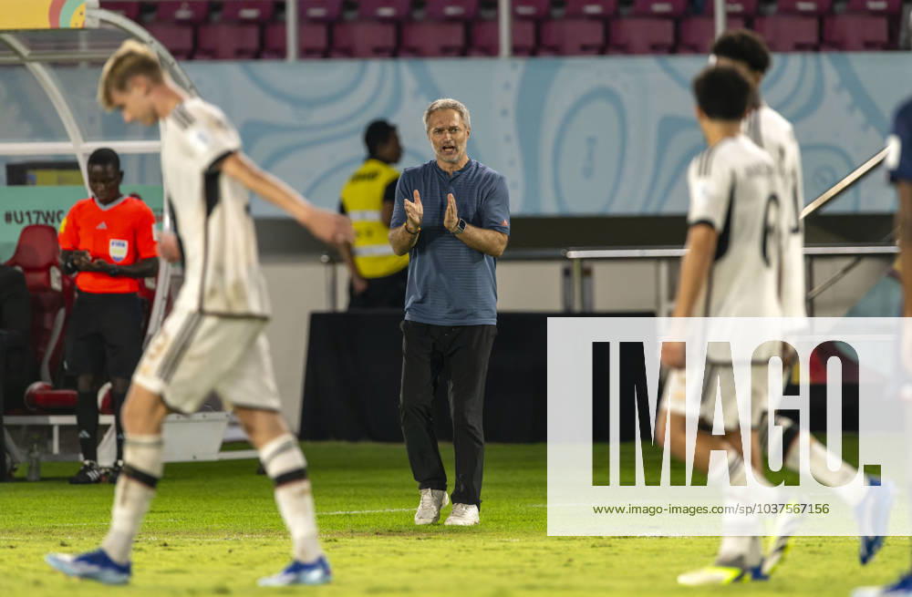 Football U 17 World Cup 2023, Final Germany France, at Manahan Stadium Surakarta Coach Christian Wück Germany gives instructions on the sidelines