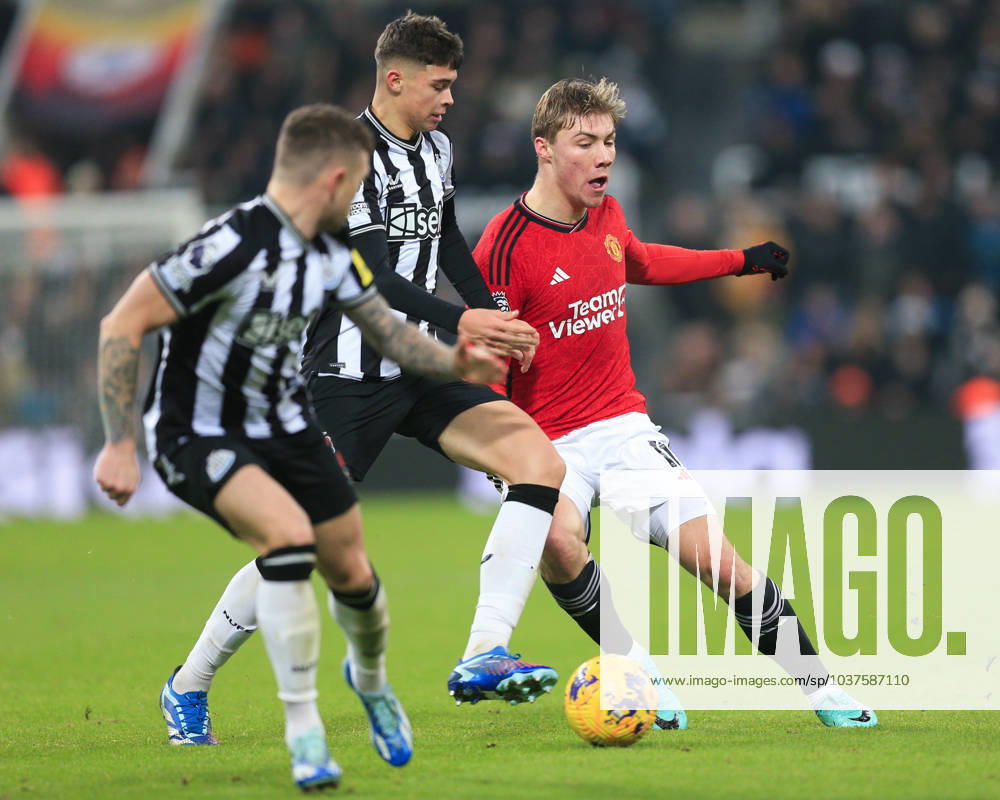 Newcastle United gegen Manchester United 2. Dezember 2023, Newcastle Premier League Fußball Newcastle United gegen Manchester United Rasmus Hojlund von Manchester United Foto von Daniel Chesterton Newcastle UK