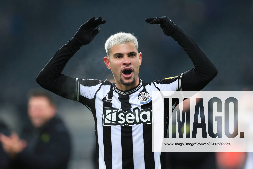Newcastle United gegen Manchester United 2. Dezember 2023, Newcastle Premier League Fußball Newcastle United gegen Manchester United Bruno Guimaraes von Newcastle United feiert den Sieg Foto von Daniel Chesterton Newcastle UK