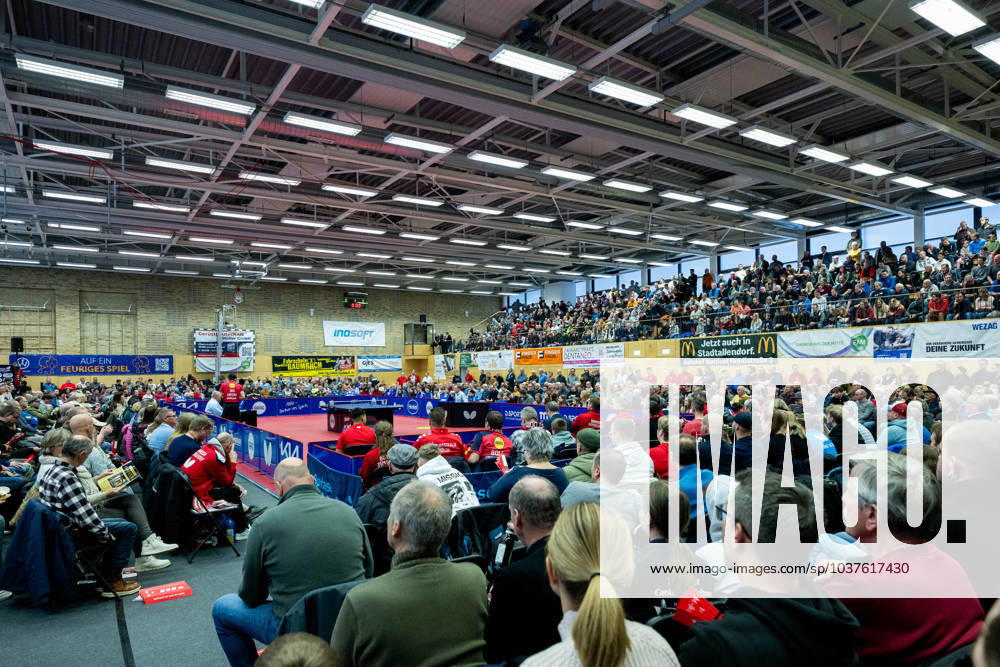 Stadtallendorf, TTBL, table tennis, Bundesliga, Borussia Düsseldorf, TTC Rhönsprudel Fulda Maberzell, men, December 3, 2023 Spectators in the Bärenbachhalle P1041948