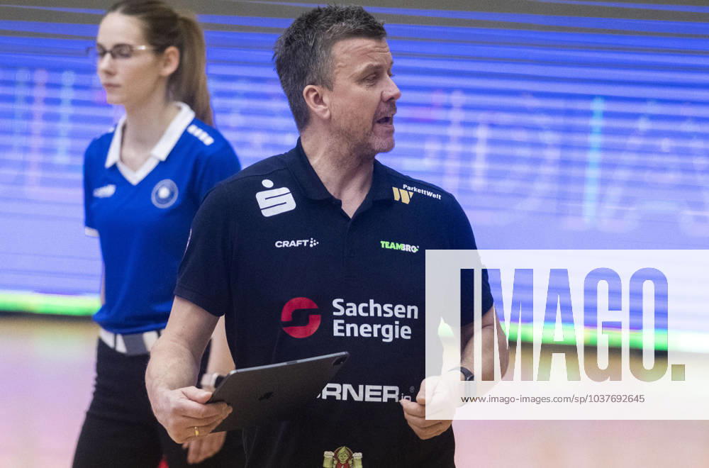 Volleyball, GER, Women, CEV Cup, Second leg, Season 2023 2024, SSC Palmberg Schwerin Dresdner SC Coach Alexander Waibl Dresdner SC Schwerin Palmberg Arena Mecklenburg-Vorpommern Germany