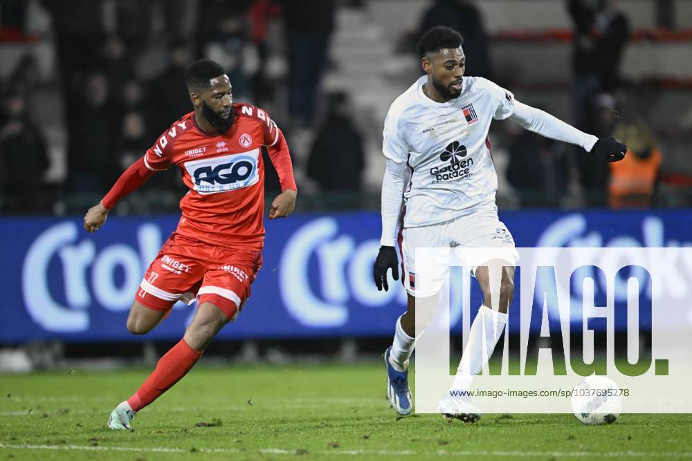 KV Kortrijk v RWDM - Belgian Croky Cup KORTRIJK, BELGIUM - DECEMBER 05 : Reine-Adelaide Jeff midfielder of RWDM and Sissako Abdoulaye midfielder of KV Kortrijk during the Belgian Croky Cup round of sixteen match between KV Kortrijk and RWDM in the Guldensporen stadium on December 5, 2023 in Kortrijk, Belgium, 05 12 2023 Kortrijk Belgium