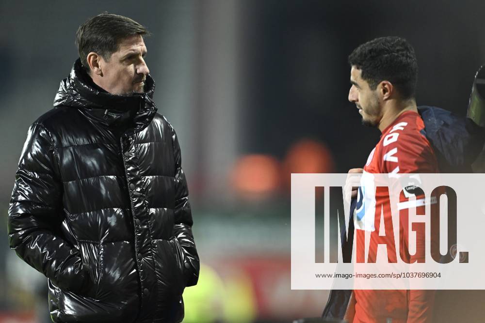 KV Kortrijk v RWDM - Belgian Croky Cup KORTRIJK, BELGIUM - DECEMBER 05 : De Boeck Glen head coach of KV Kortrijk and El Idrissy Mounaim forward of KV Kortrijk during the Belgian Croky Cup round of sixteen match between KV Kortrijk and RWDM in the Guldensporen stadium on December 5, 2023 in Kortrijk, Belgium, 05 12 2023 Kortrijk Belgium