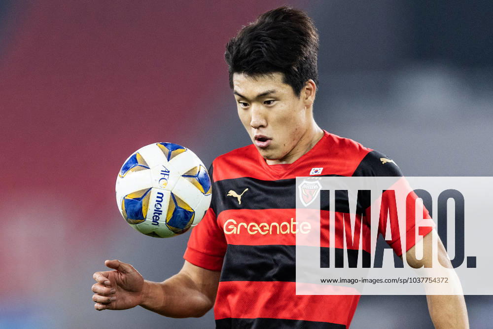 Lee Ho-jae 33 of Pohang Steelers seen in action during the AFC Champions league football match between Wuhan Three Towns FC of China and Pohang Steelers of South Korea at Wuhan Sports Center Stadium. Final scores; Wuhan Three Towns FC of China 1-1 Pohang Steelers of South Korea. Wuhan China - ZUMAs197 20231206_aab_s197_064