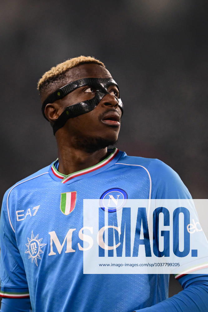 Foto Fabio Ferrari LaPresse 8 Dicembre 2023 - Torino, Italia - calcio - Juventus vs Napoli - Campionato italiano di calcio Serie A TIM 2023 2024 - Juventus Stadium. Nella foto:Victor Osimhen (SSC Napoli); December 8, 2023 Turin, Italy - sport, calcio -Juventus vs Napoli - Italian Serie A Football Championship 2023 2024 - Juventus Stadium. In the pic:Victor Osimhen (SSC Napoli);