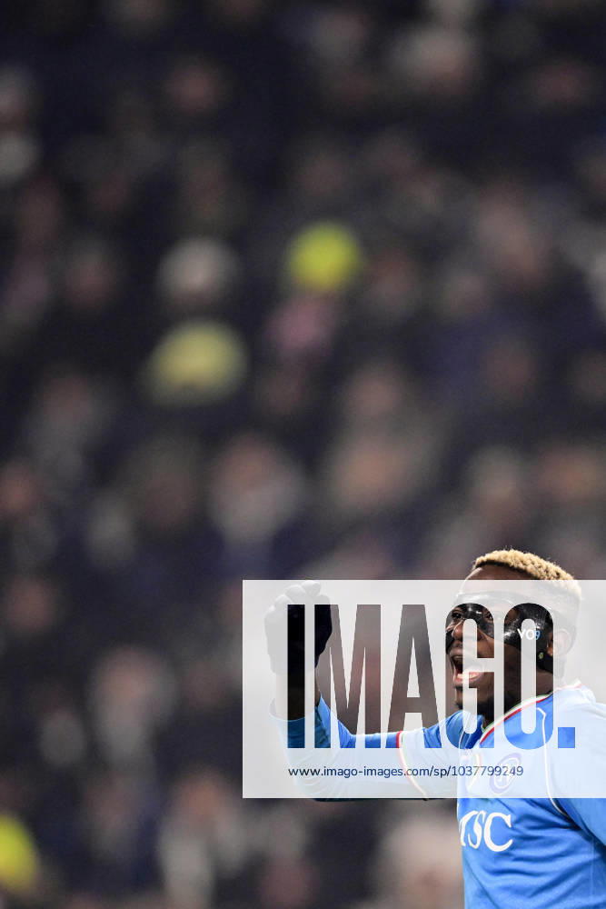 Foto Fabio Ferrari LaPresse 8 Dicembre 2023 - Torino, Italia - calcio - Juventus vs Napoli - Campionato italiano di calcio Serie A TIM 2023 2024 - Juventus Stadium. Nella foto:Victor Osimhen (SSC Napoli); December 8, 2023 Turin, Italy - sport, calcio -Juventus vs Napoli - Italian Serie A Football Championship 2023 2024 - Juventus Stadium. In the pic:Victor Osimhen (SSC Napoli);