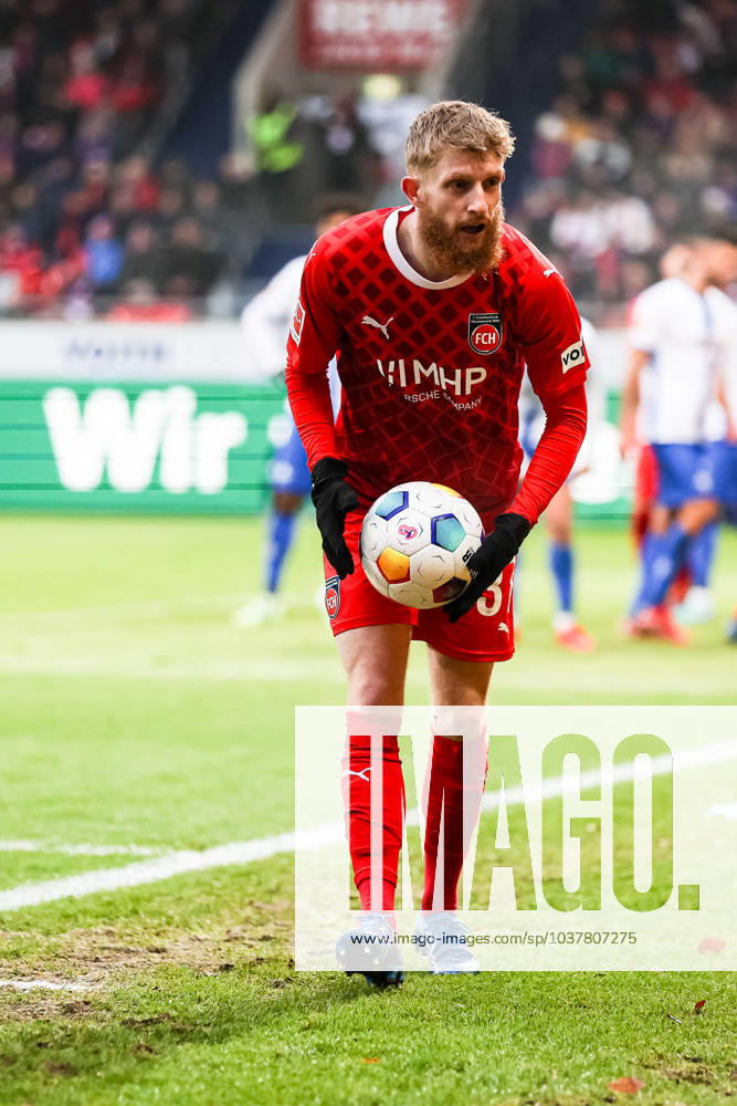 Jan Niklas Beste FC Heidenheim, 37 1 FC Heidenheim vs SV Darmstadt 98, Soccer 1 Bundesliga, Matchday 14, 09 12 2023, Season 2023 2024 DFL REGULATIONS PROHIBIT ANY USE OF PHOTOGRAPHS AS IMAGE SEQUENCES AND OR QUASI VIDEO 1 FC Heidenheim 1846 vs SV Darmstadt 98, Soccer 1 Bundesliga, 09 12 2023, Matchday 14 Heidenheim