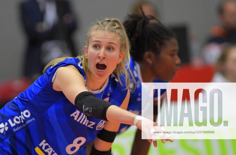 Stuttgarts Monique Strubbe, behind her Krystal Rivers, Dresdner SC MTV Allianz Stuttgart 1 3, Volleyball, DVV Cup, semi-final, Dresden Germany