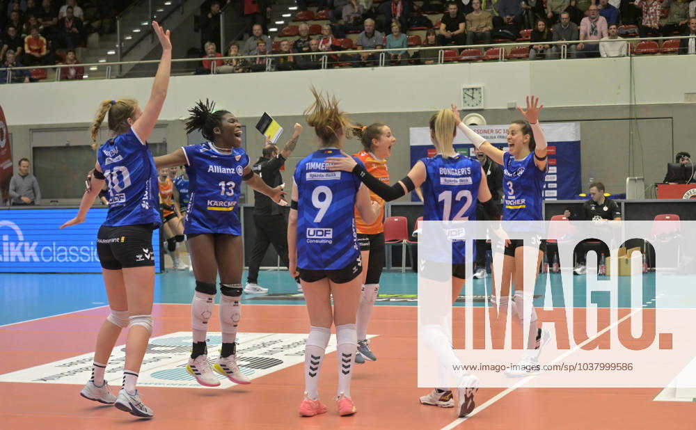Stuttgart celebrates after the victory, Dresdner SC MTV Allianz Stuttgart 1 3, Volleyball, DVV Cup, semi-final, Dresden Germany