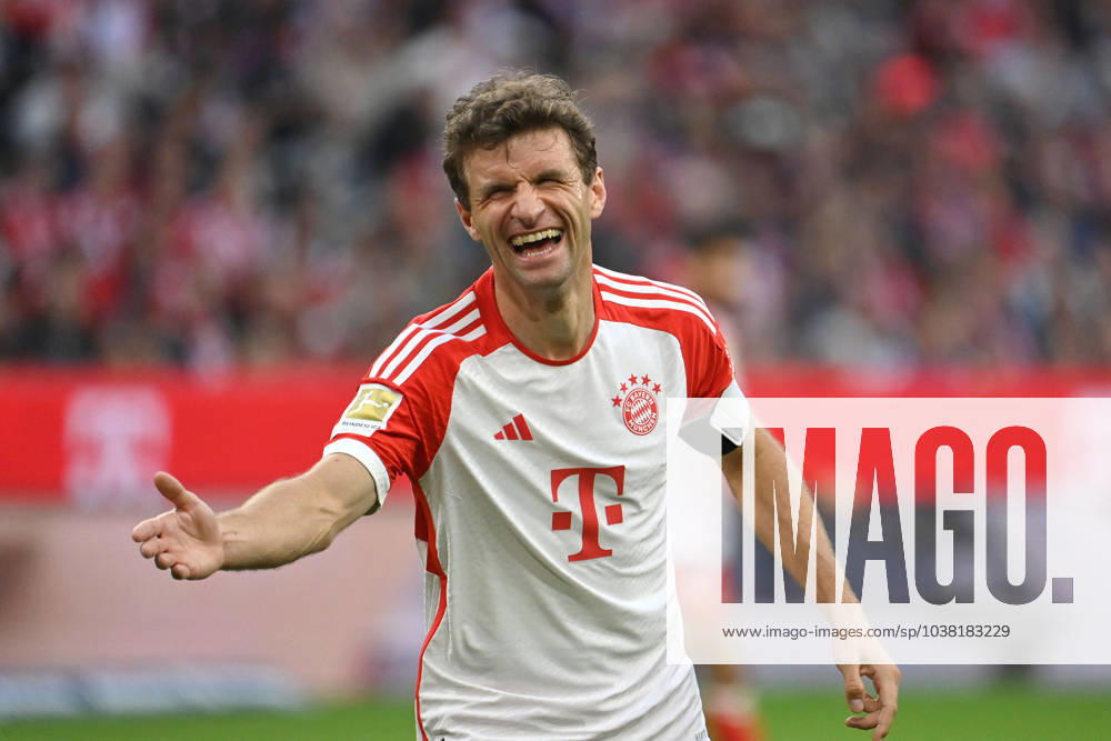 FC Bayern extended with Thomas MUELLER ARCHIVE PHOTO Thomas MUELLER MÃ¢ÂÄ LLER,Bayern Muenchen , laughing,laughing,laughing,optimistic,good-humored,action,single image,cropped single motif,half figure,half figure Football 1 Bundesliga Season 2023 2024, 7 Matchday, Matchday07 FC Bayern Muenchen SC Freiburg 3 0 on 08 10 2023 , A L L I A N Z A R E N A Â