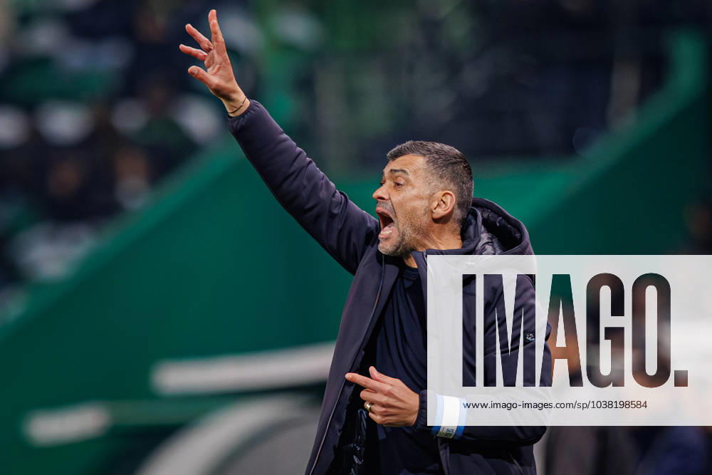 Sergio Conceicao during Liga Portugal 23 24 game between Sporting CP and FC Porto, Estadio Jose Alvalade, Lisbon, Portugal. (Maciej Rogowski) Lisbon Estadio Jose Alvalade Portugal