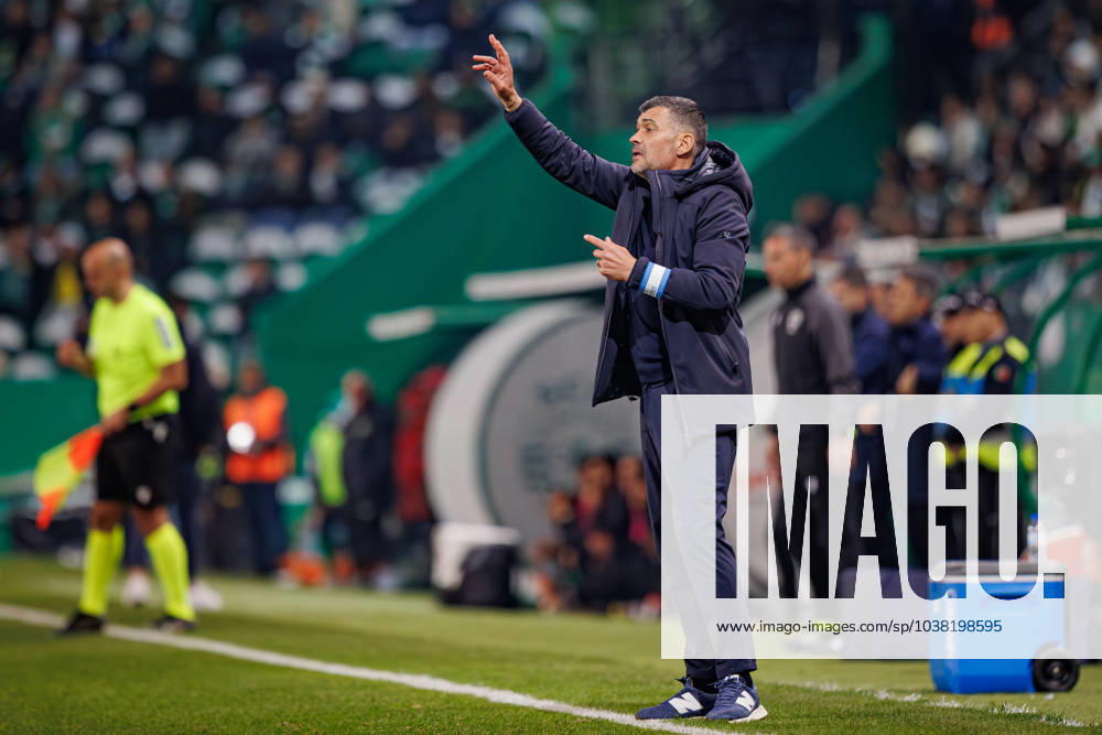 Sergio Conceicao during Liga Portugal 23 24 game between Sporting CP and FC Porto, Estadio Jose Alvalade, Lisbon, Portugal. (Maciej Rogowski) Lisbon Estadio Jose Alvalade Portugal