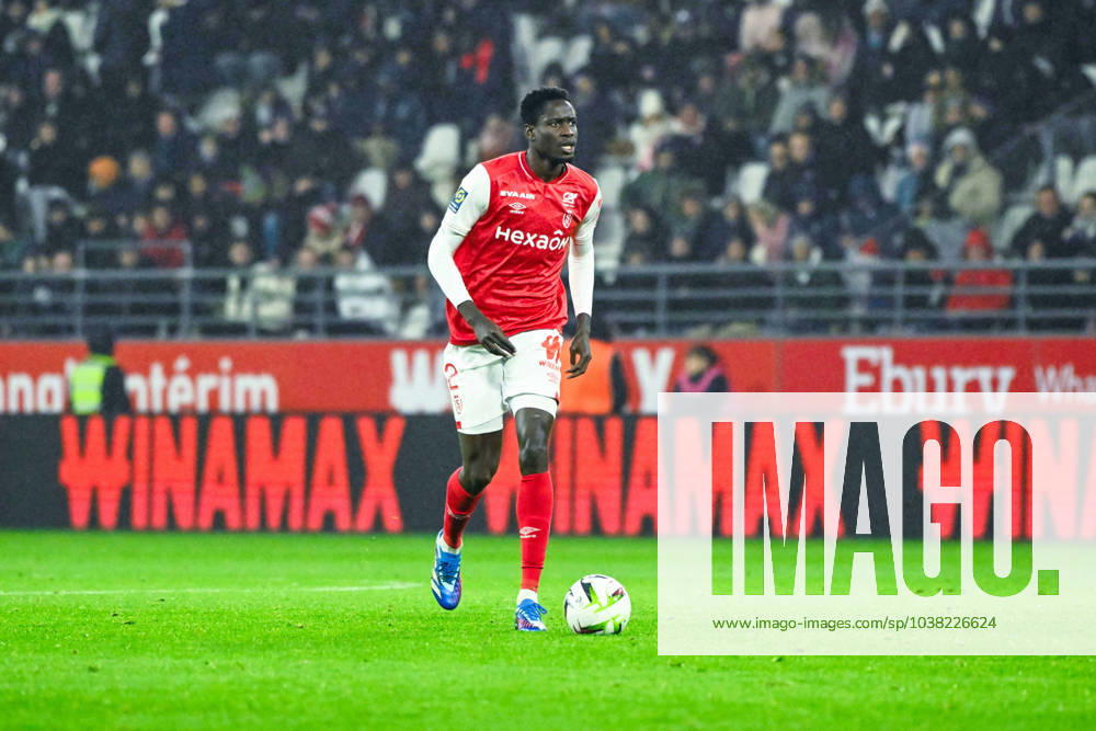 Joseph Okumu ( 2 - Reims ) during the Ligue 1 match between Reims and Havre AC at Stade Auguste Delaune on December 20, 2023 in Reims, France. ( Photo by federico pestellini panoramic ) - FOOTBALL : Reims vs Le Havre - Ligue 1 - 20 12 2023 FedericoPestellini Panoramic