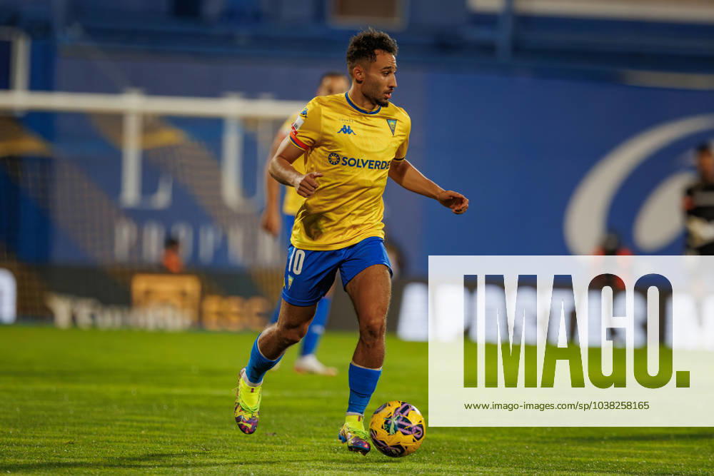 Rafik Guitane during Liga Portugal 23 24 game between GD Estoril Praia and GD Chaves at Estadio Antonio Coimbra da Mota, Estoril, Lisbon, Portugal. (Maciej Rogowski) Lisbon Estadio Antonio Coimbra da Mota Portugal