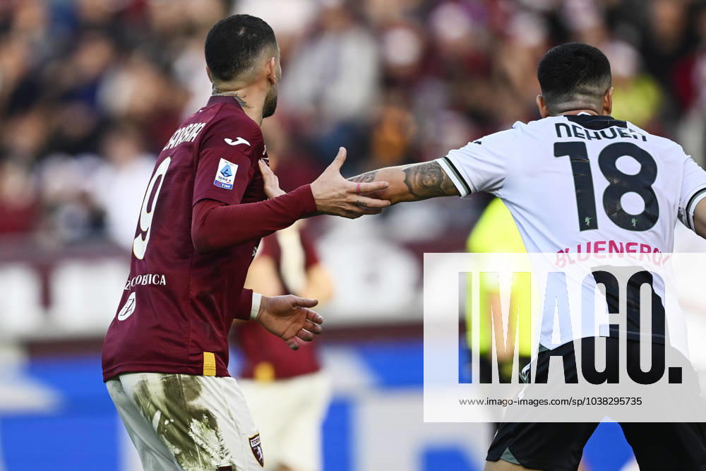 Foto Fabio Ferrari LaPresse 23 Dicembre 2023 - Torino, Italia - calcio -ESCLUSIVA TORINO FC- Torino Fc vs Udinese - Campionato italiano di calcio Serie A TIM 2023 2024 - Stadio Olimpico Grande Torino.Nella foto: Antonio Sanabria (Torino FC); Nehuen Perez (Udinese Calcio); December 23, 2023 Turin, Italy - sport, calcio -EXCLUSIVE TORINO FC- Torino Fc vs Udinese - Italian Serie A Football Championship 2023 2024 -Olimpico Grande Torino Stadium.In the pic:Antonio Sanabria (Torino FC); Nehuen Perez (Udinese Calcio);