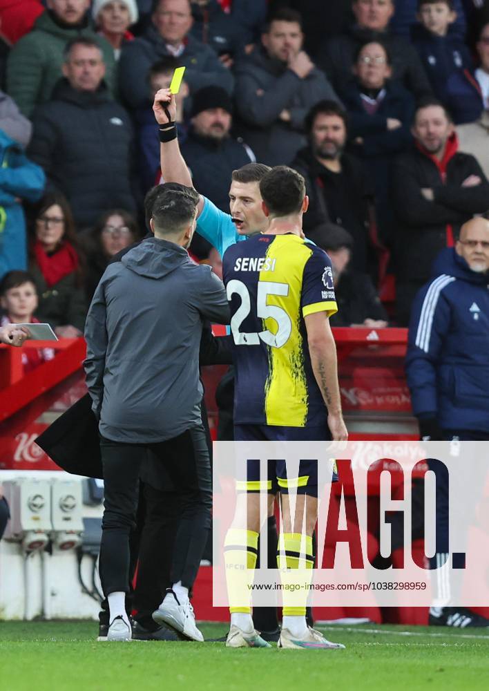 Nottingham Forest v Bournemouth Premier League Andoni Iraola of Bournemouth is shown a yellow card by Referee Rob Jones during the Premier League match at the City Ground, Nottingham