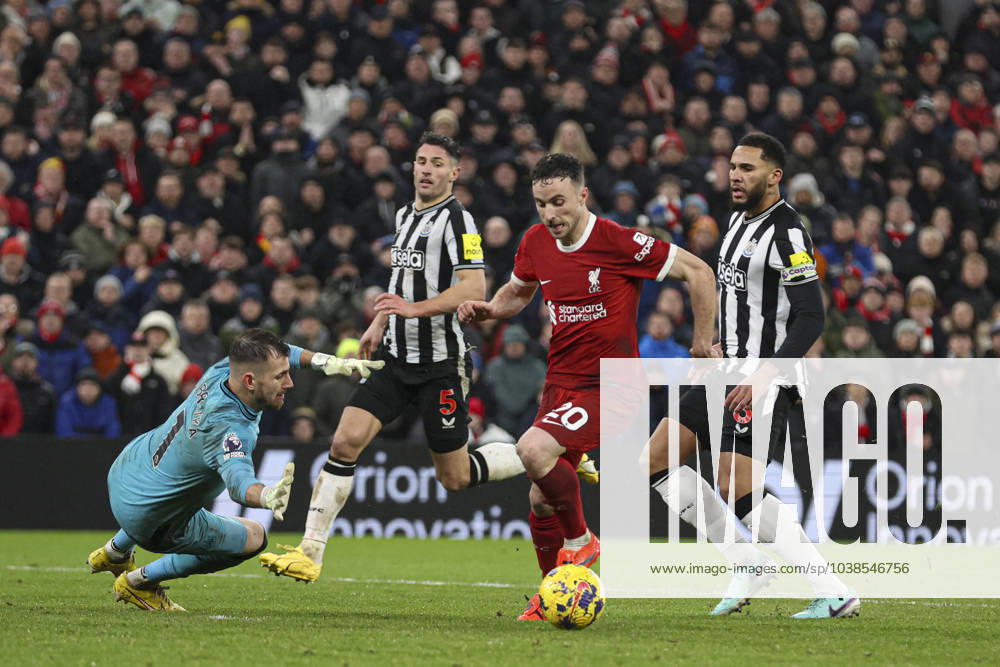 Football - 2023 2024 Premier League - Liverpool vs Newcastle United - Anfield - Monday 1st January 2024. Diogo Jota of Liverpool is brought down by Martin Dubravka of Newcastle United for a penalty