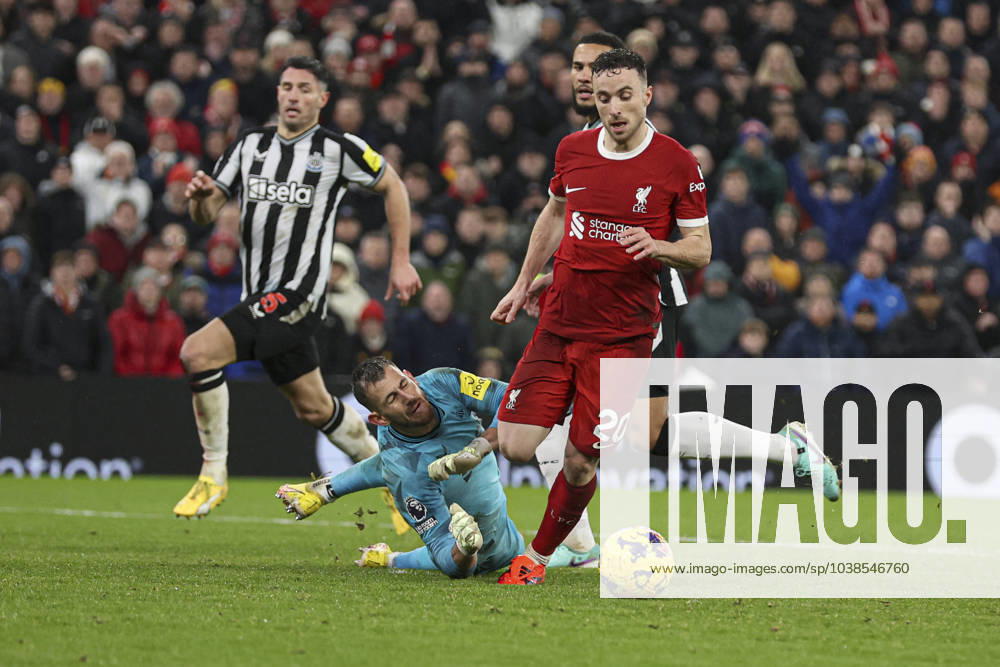 Football - 2023 2024 Premier League - Liverpool vs Newcastle United - Anfield - Monday 1st January 2024. Diogo Jota of Liverpool is brought down by Martin Dubravka of Newcastle United for a penalty