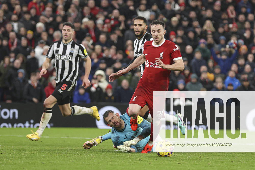 Football - 2023 2024 Premier League - Liverpool vs Newcastle United - Anfield - Monday 1st January 2024. Diogo Jota of Liverpool is fouled by Martin Dubravka of Newcastle United for a penalty