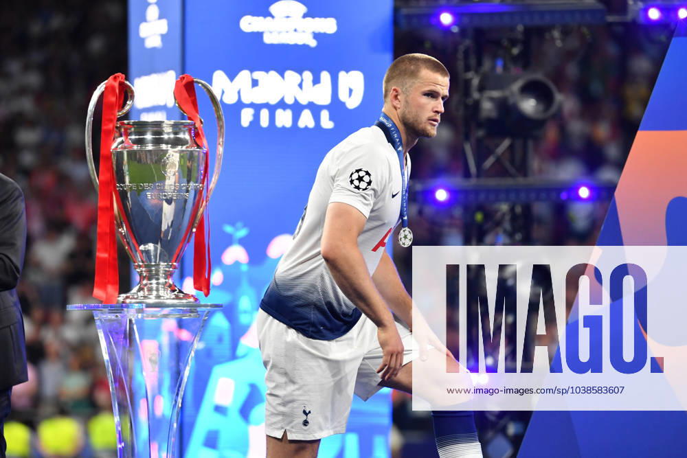 Eric DIER apparently before change to FC Bayern Muenchen ARCHIVE PHOTO Eric DIER Tottenham passes the cup, cup, trophy, award ceremony, disappointment, frustration, disappointed, frustrated, dejected, action, single image, cropped single motif, half figure, half figure Football Champions League Final 2019 Tottenham Hotspur Liverpool FC 0 2, season2018 19, on 01 06 2019, stadium Wanda Metropolitano a