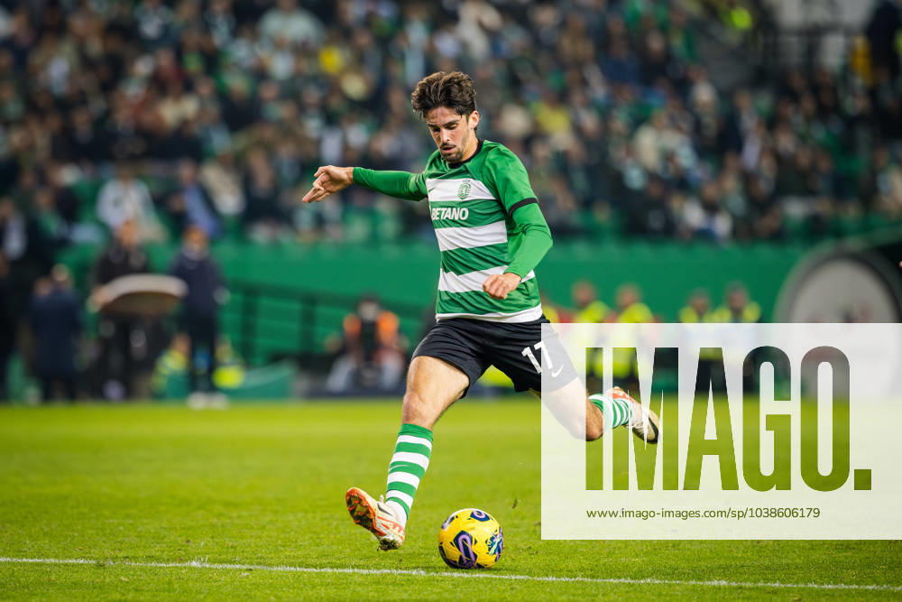 Francisco Trincao of Sporting CP in action during the Liga Portugal Betclic match between Sporting CP and Estoril Praia at Estadio Jose Alvalade. Lisbon Portugal - ZUMAs197 20240105_aaa_s197_239