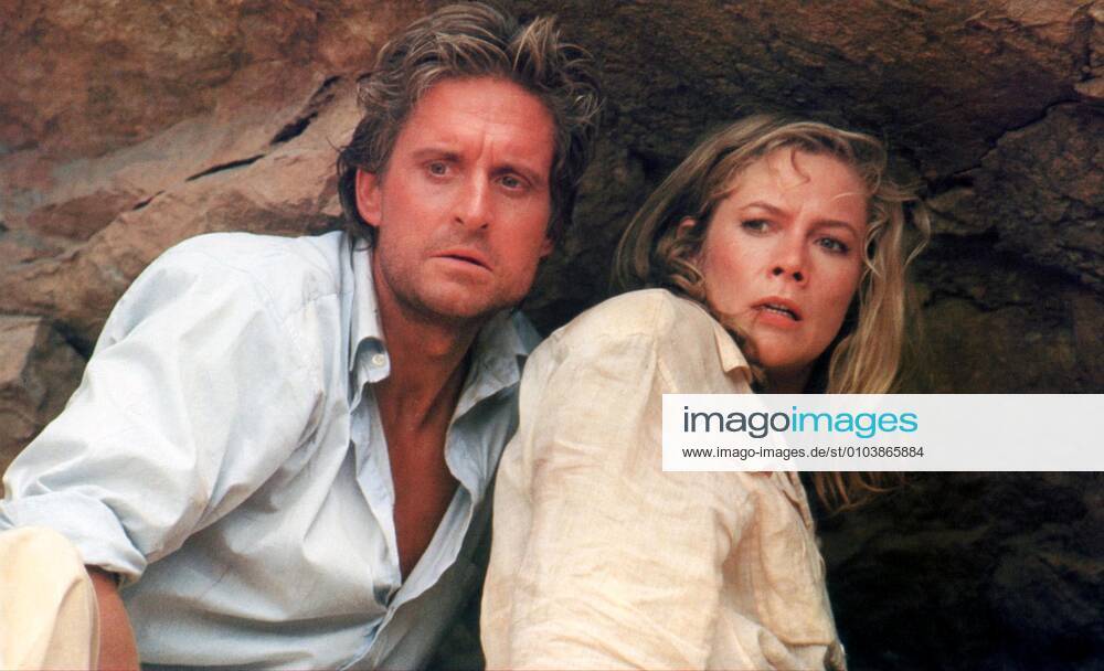 THE JEWEL OF THE NILE MICHAEL DOUGLAS, KATHLEEN TURNER Date: 1985. Strictly editorial use only in conjunction with the promotion of the film. Credit line mandatory. This image is copyright of the film company and is supplied under the terms of issue as film still. No commercial or book cover use permitted without prior consent from the film company. Mandatory credit line: Image courtesy 20TH CENTURY FOX Ronald Grant Archive Mary Evans