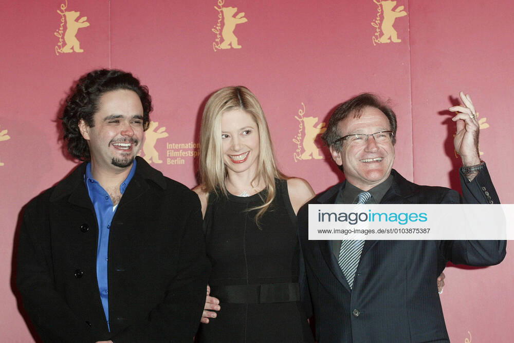 Omar Naim, Mira Sorvino & Robin Williams Director, Actress & Actor Berlin Film Festival 2004 Berlin, Germany 11 February 2004