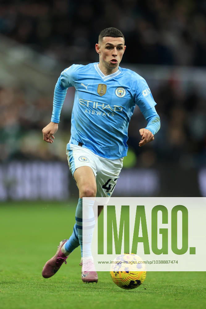 Fußball Premier League Newcastle United gegen Manchester City 13. Januar 2024 Premier League Newcastle United gegen Manchester City Phil Foden von Manchester City Foto Simon Stacpoole Abseits Newcastle upon Tyne UK