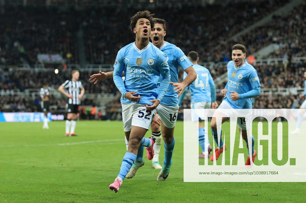 Fußball Premier League Newcastle United gegen Manchester City 13. Januar 2024 Premier League Newcastle United gegen Manchester City Oscar Bobb von Manchester City jubelt nach seinem dritten Tor Foto Simon Stacpoole Abseits Newcastle upon Tyne UK