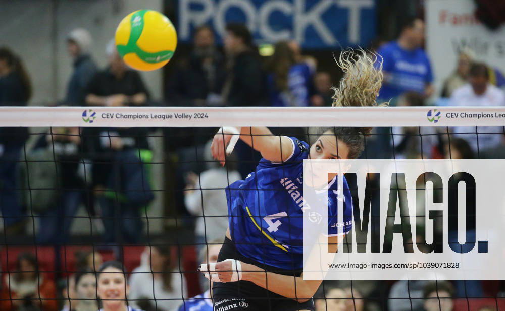 Stuttgart , Volleyball CEV Champions League , Allianz MTV Stuttgart vs Asterix Avo Beveren , Ivana Vanjak Stgt