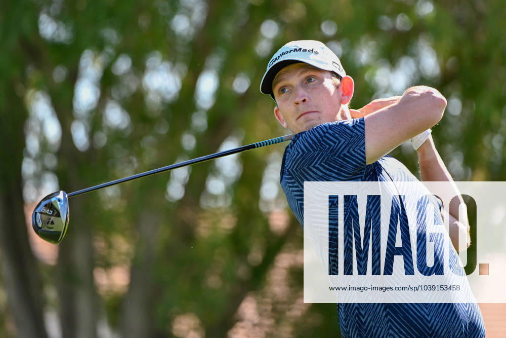 LA QUINTA, CA - JANUARY 18: Jacob Bridgeman (USA) watches his tee shot on 5 during Rd1 of The American Express tournament at La Quinta Country Club on January 18, 2024 in La Quinta, California. (Photo by Ken Murray Icon Sportswire) GOLF: JAN 18 PGA, Golf Herren The American Express Icon2401180461