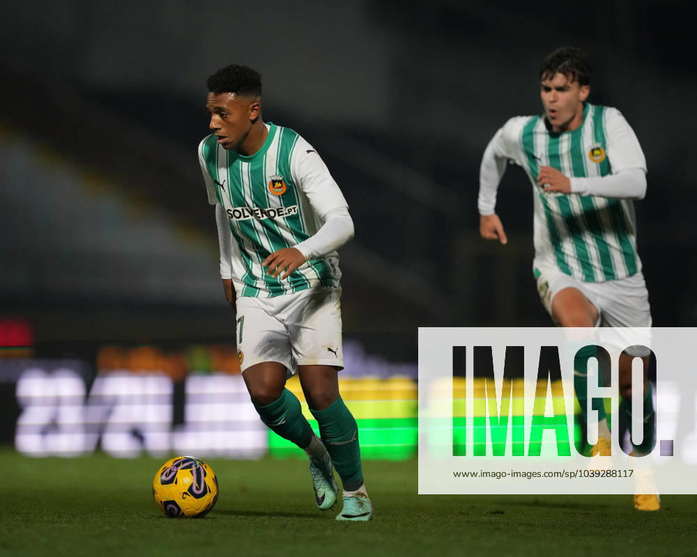 GD Chaves v Rio Ave FC - Liga Portugal BETCLIC - 18ª Jornada Fabio Ronaldo do Rio Ave FC durante partida entre GD Chaves v Rio Ave FC valida pela Liga Portugal BETCLIC - 18ª Jornada no Estadio Municipal Engº Manuel Branco Teixeira, Chaves Portugal (Foto de Pedro Loureiro Avant Sports) Chaves Estadio Municipal Engº Manuel Branco Teixeira Portugal