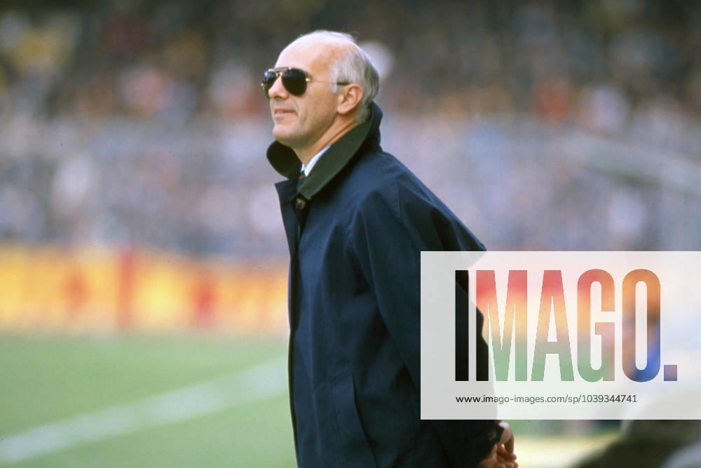 ARRIGO SACCHI, Milan, Serie A, 1989-90, Azione, Action, Single shot SERIE A 1989-90 MILAN