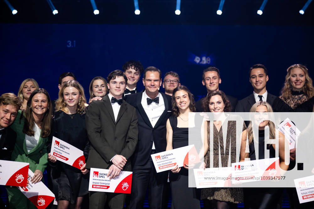 Patrik Hofbauer, CEO of Svenska Spel, with elite scholarship recipients during the Sports Gala on January 22, 2024 in Stockholm.
