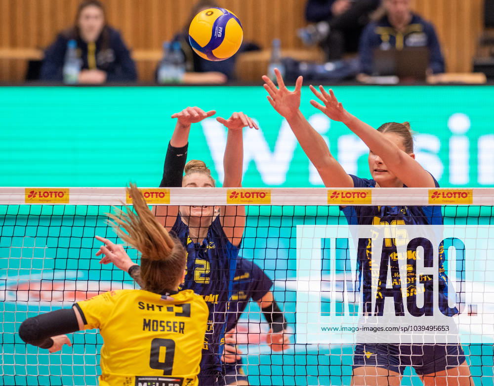 Volleyball Bundesliga VfB Suhl Lotto Thüringen SSCPalmberg Schwerin f l Jenny Mosser 09 VfB Suhl Lotto Thüringen , Pia kästner 02 SSC Palmberg Schwerin and Indy Baijens 16 SSC Palmberg Schwerin Action Press photo Gerhard König Volleyball Bundesliga