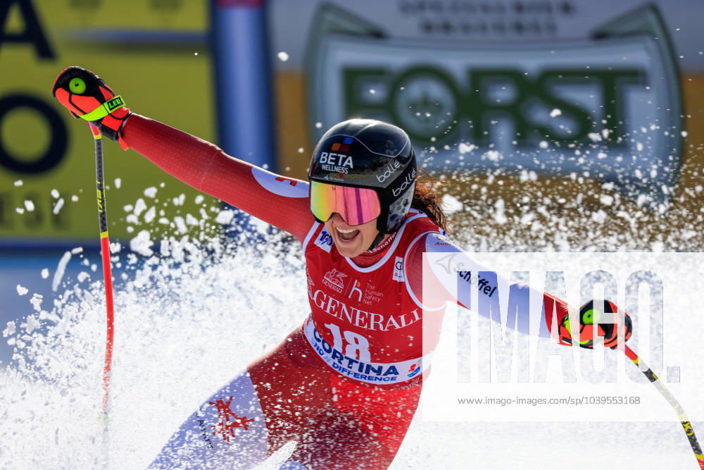 KW04 ALPINE SKIING - FIS WC Cortina D Ampezzo CORTINA D AMPEZZO,ITALY,26.JAN.24 - ALPINE SKIING - FIS World Cup, downhill, ladies. Image shows the rejoicing of Stephanie Venier (AUT). GEPAxpictures Buehner-Wei