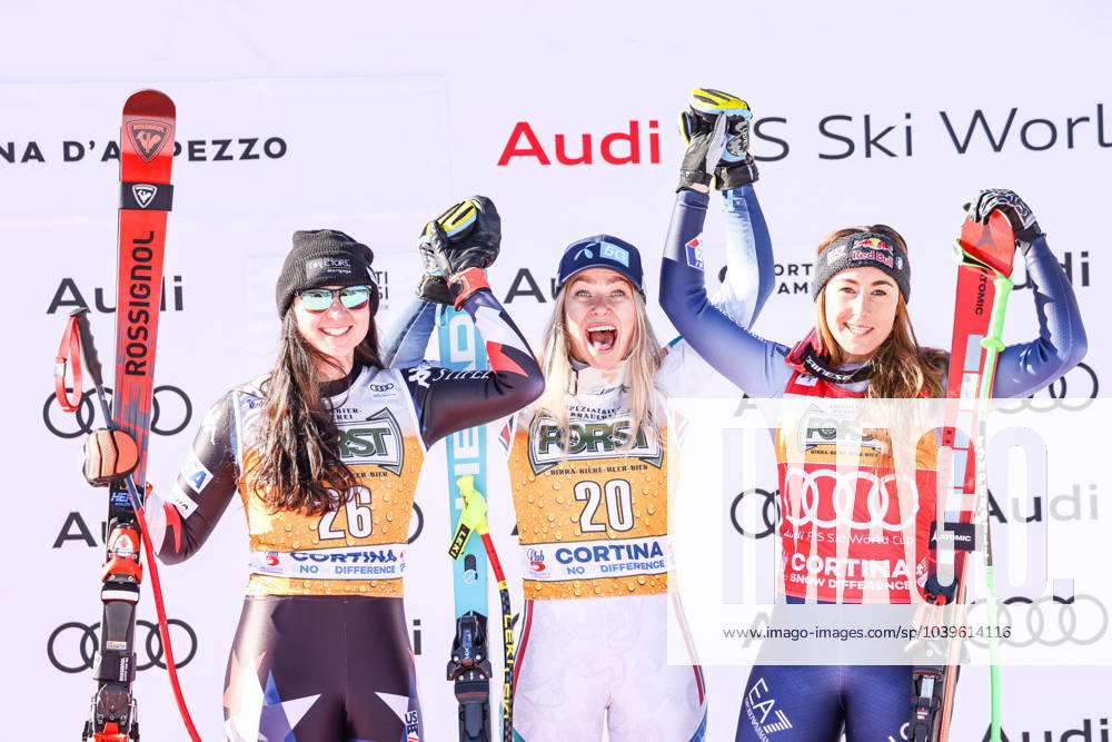 KW04 ALPINE SKIING - FIS WC Cortina D Ampezzo CORTINA D AMPEZZO,ITALY,27.JAN.24 - ALPINE SKIING - FIS World Cup, downhill, ladies. Image shows Jacqueline Wiles (USA), Ragnhild Mowinckel (NOR) and Sofia Goggia (ITA). GEPAxpictures xMathiasxMandl