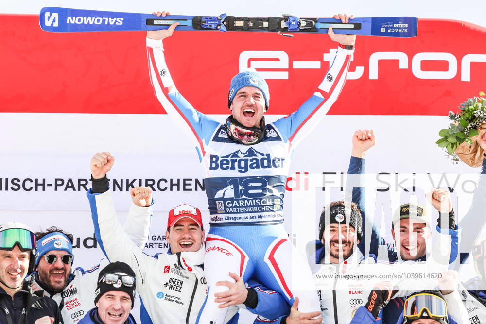 KW04 ALPINE SKIING - FIS WC Garmisch Partenkirchen GARMISCH-PARTENKIRCHEN,GERMANY,27.JAN.24 - ALPINE SKIING - FIS World Cup, Super G, men. Image shows the rejoicing of Nils Allegre (FRA) and team FRA. GEPAxpictures xHaraldxSteiner