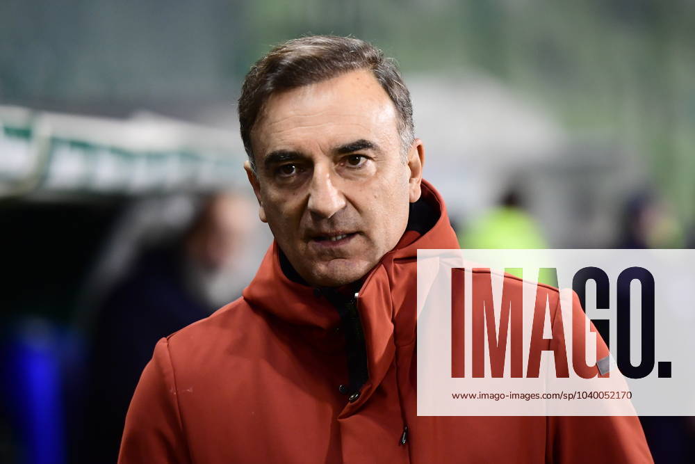 Carlos Carvalhal, head coach of Olympiacos Piraeus react during the SuperLeague regular season soccer match between Panathinaikos FC and Olympiacos Piraeus held in A.Nikolaidis Stadium in Athens, Greece, 4 February 2024. IMAGO ONE INCH PRODUCTIONS ATHENS Greece