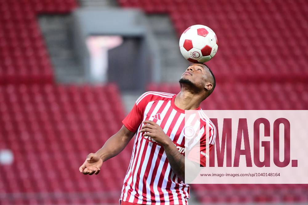 Olympiacos FC announces the acquisition of the 25-year-old winger Jovane Cabral, in Piraeus, Greece, 6 February 2024. IMAGO ONE INCH PRODUCTIONS PIRAEUS Greece
