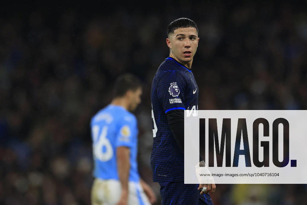 Premier League Manchester City v Chelsea Enzo Fernandez of Chelsea during the Premier League match Manchester City vs Chelsea at Etihad Stadium, Manchester, United Kingdom, 17th February 2024 (Photo by Conor Molloy News Images) Manchester Etihad Stadium Manchester United, ManU Kingdom